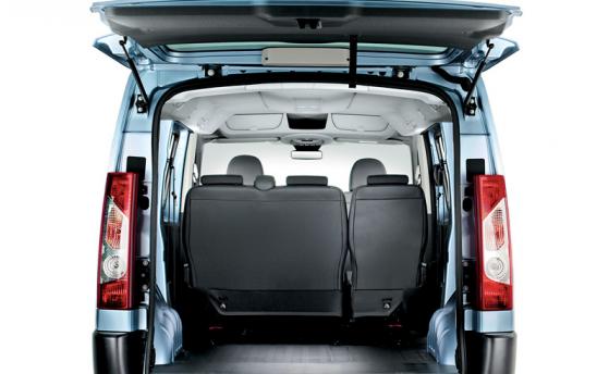 Fiat Scudo 9-seater Mini Van